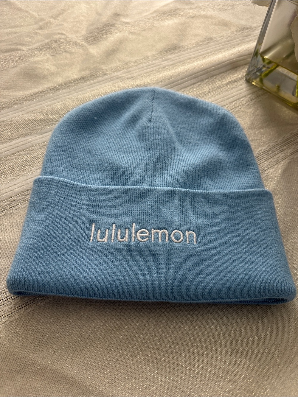 lululemon Warm Revelation Beanie Wordmark light blue One size